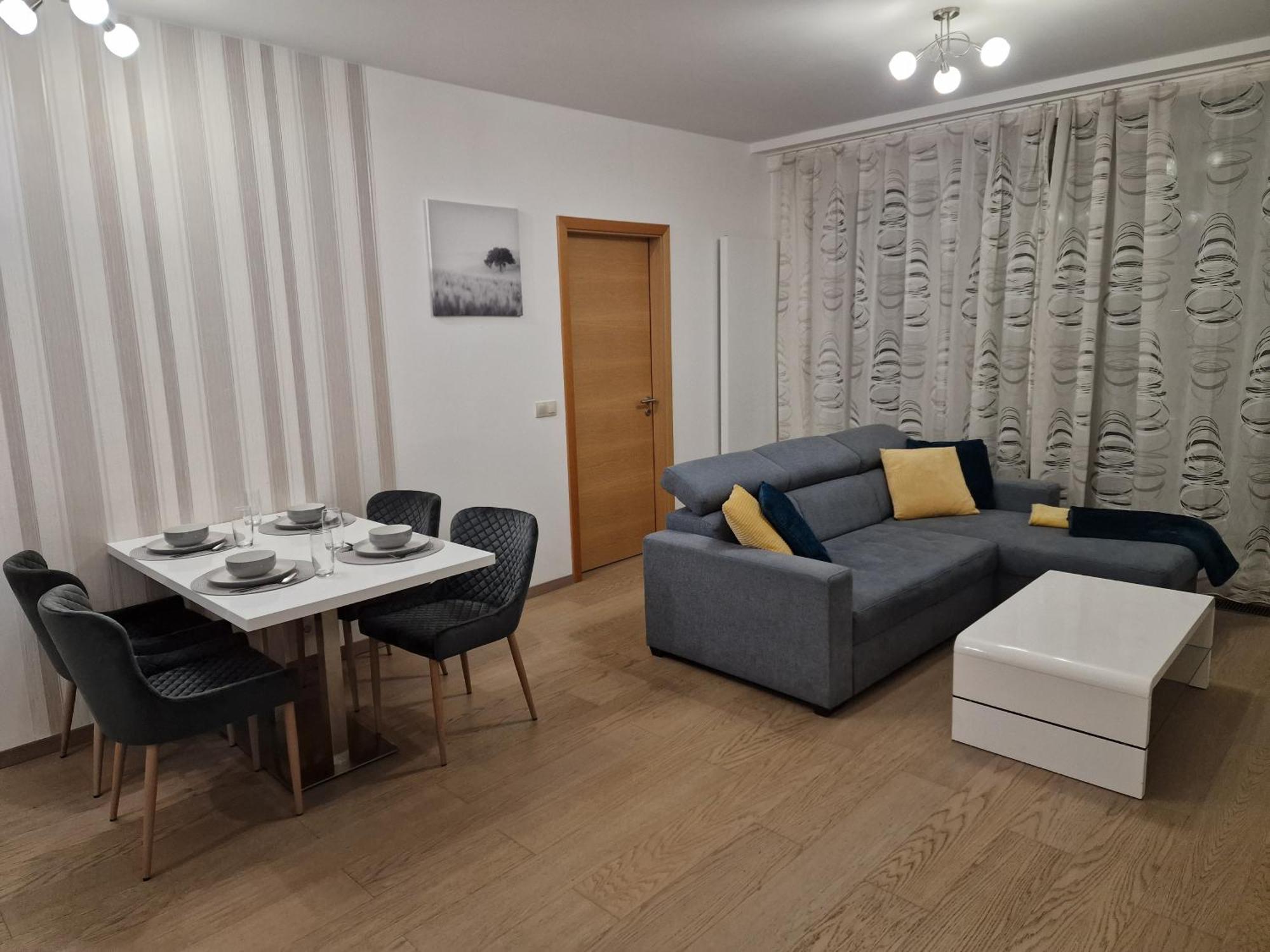 ברטיסלאבה Stylish Panorama City Family Suite מראה חיצוני תמונה