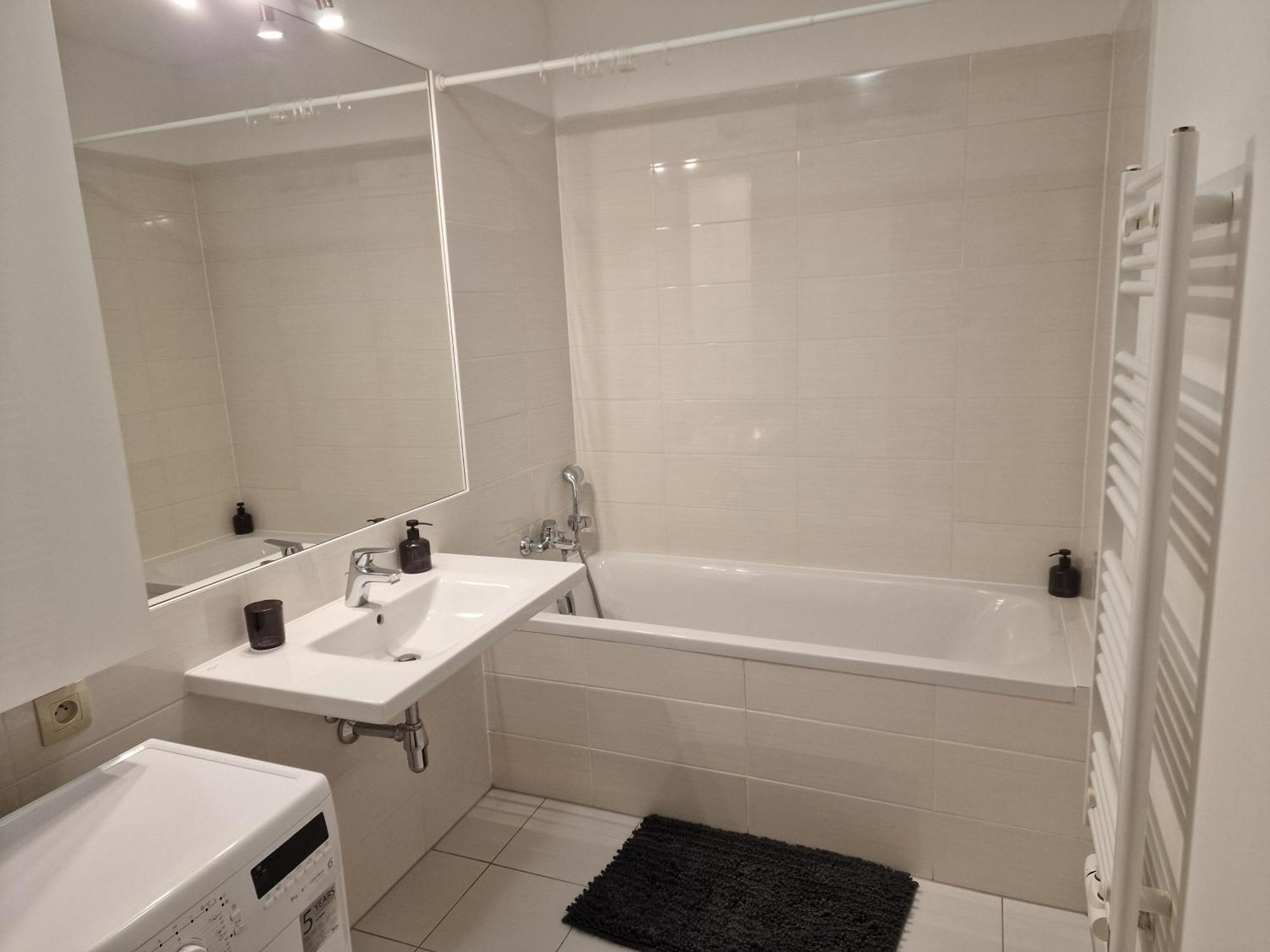 ברטיסלאבה Stylish Panorama City Family Suite מראה חיצוני תמונה