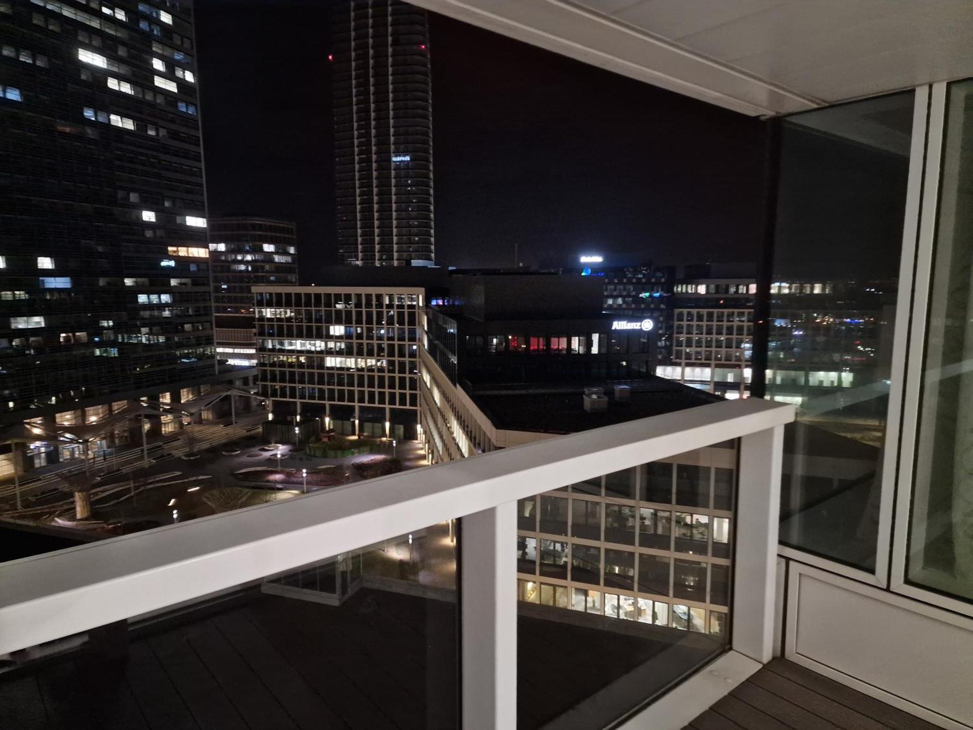 ברטיסלאבה Stylish Panorama City Family Suite מראה חיצוני תמונה